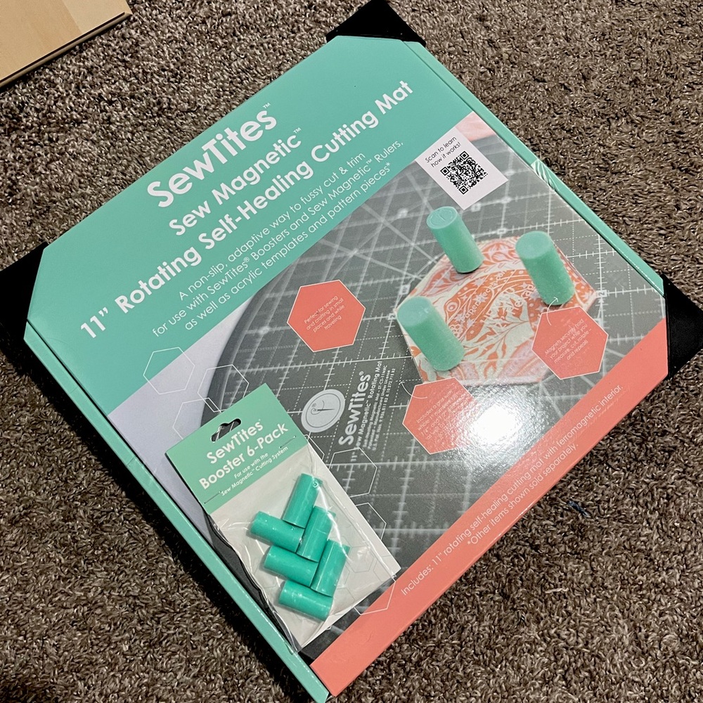 SewTites Magnetic Cutting Mat and boosters